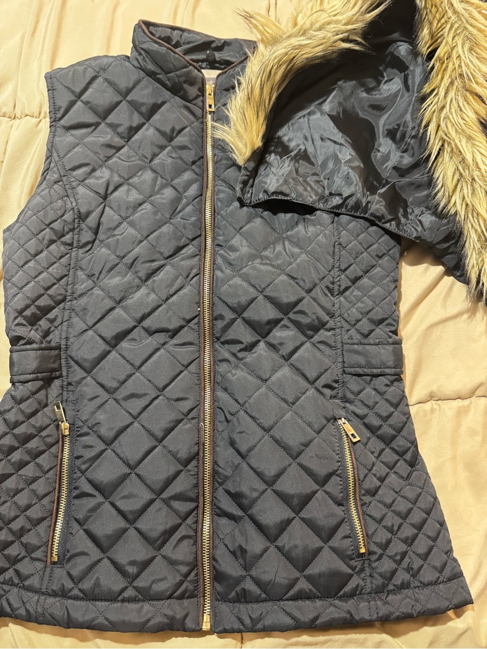 Women's Quilted Black Vest with Faux Fur Trim